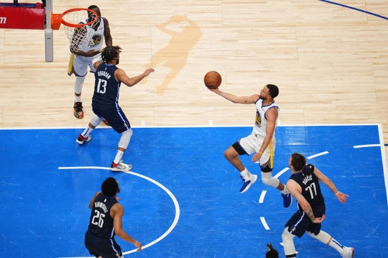  亚特兰大魔鬼主场发威七分钟三球击溃对手  