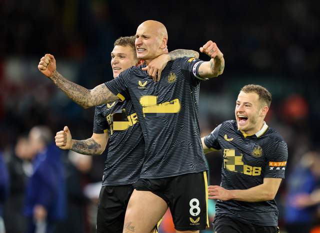  纽卡斯尔爆冷击败曼联，喜鹊战术完美执行  